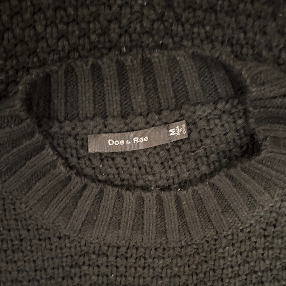 Doe & Rae Black Textured Knit Sweater - Picture 3 of 5